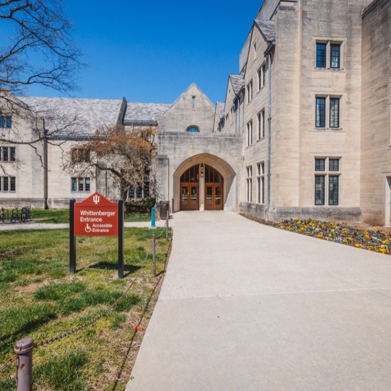 树套房,和最亲密的,入口IMU的发布会上。