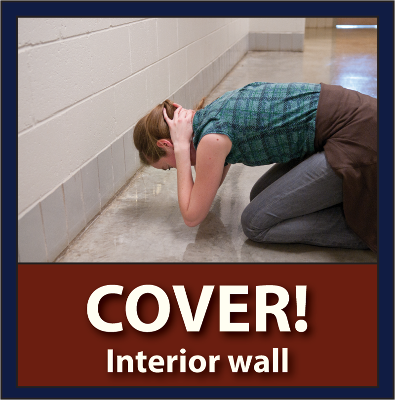 女人要一桌附近的地面。